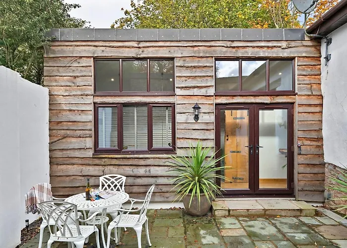 Finest Retreats - Hillfarrow Hideaway